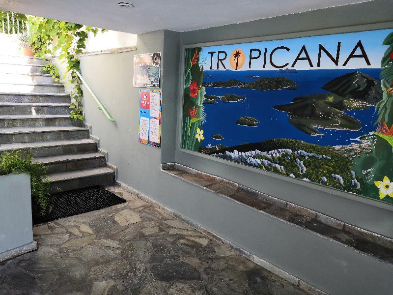 Tropicana Inn 니드리 외부 사진